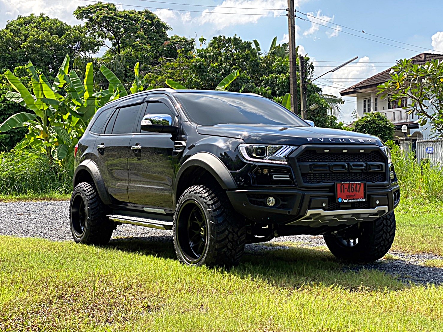 FORD EVEREST ทรงเมกา ล้อ HOSTILE H120 โคตรหล่อ