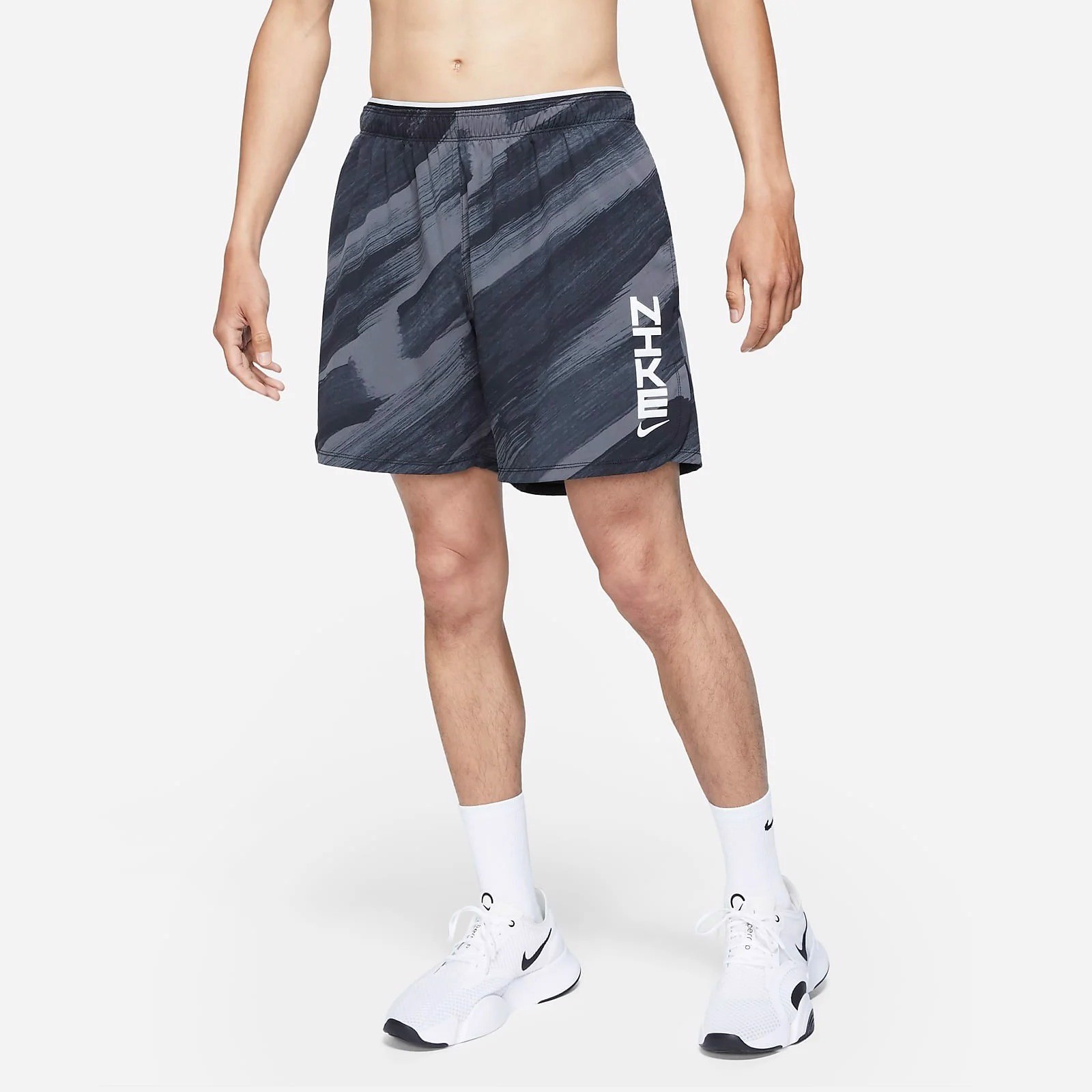 กางเกงวิ่ง Nike Dri-Fit Sport Clash 5” Split Shorts (M,L)