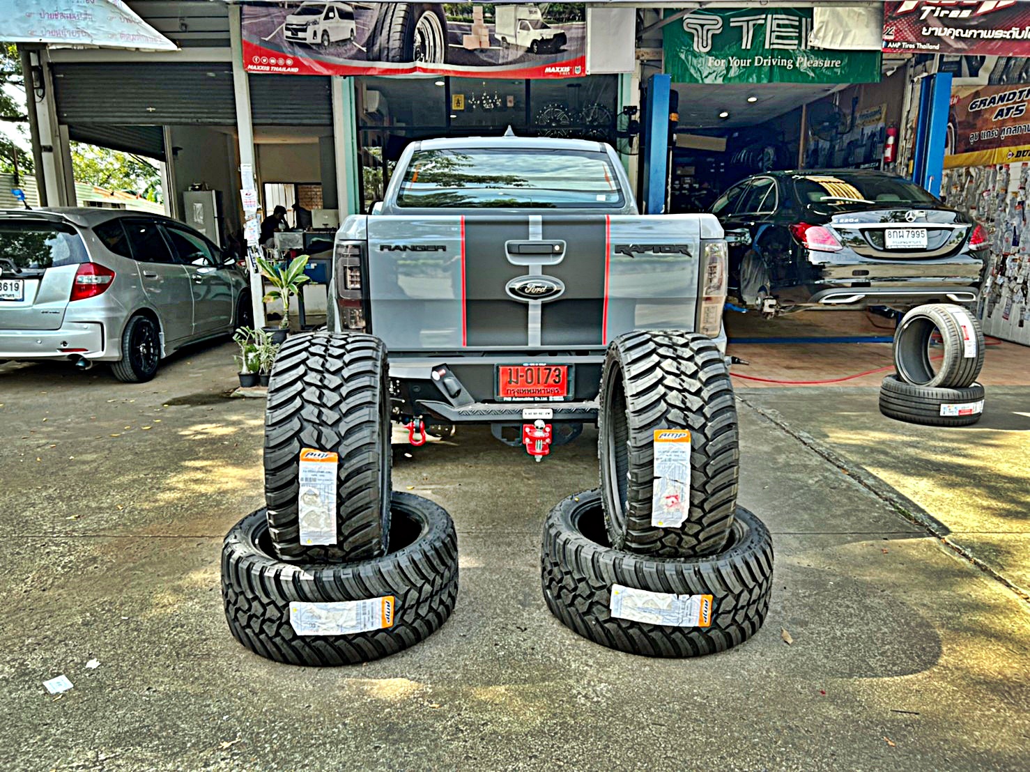 FORD RAPTOR ทรงเมกา่ ล้อ HOSTILE H113