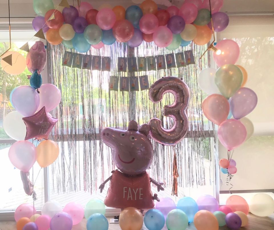 Set Backdrop Pepper pig + Banner +2 bunch Pastel Tone