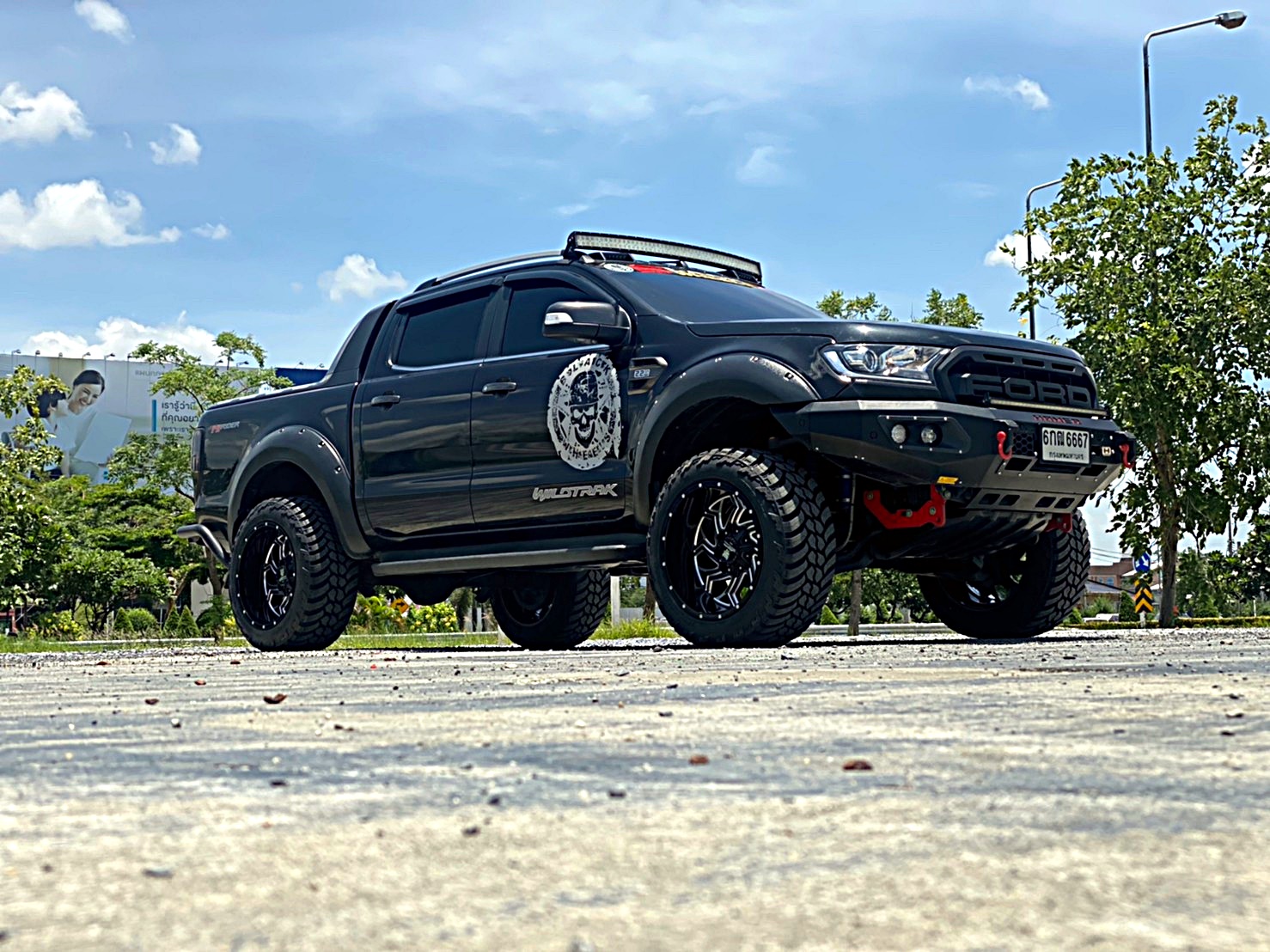 FORD WILDTRACK ทรงเมกา