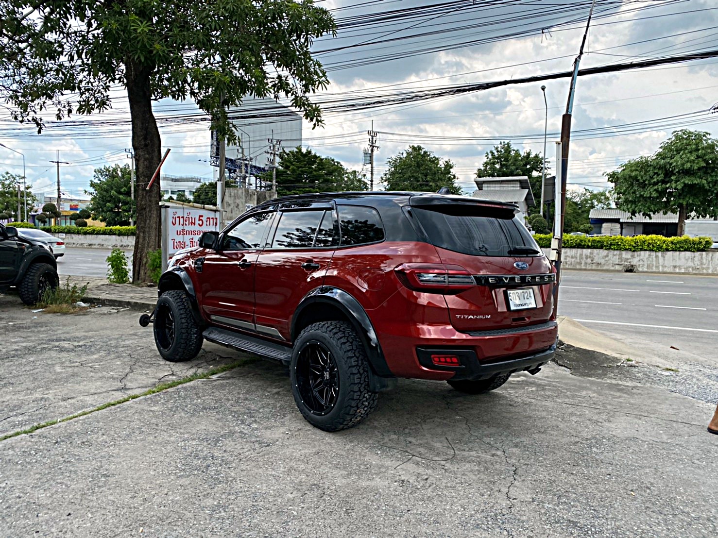 FORD EVEREST จัดทรงเมกาที่ STEP9