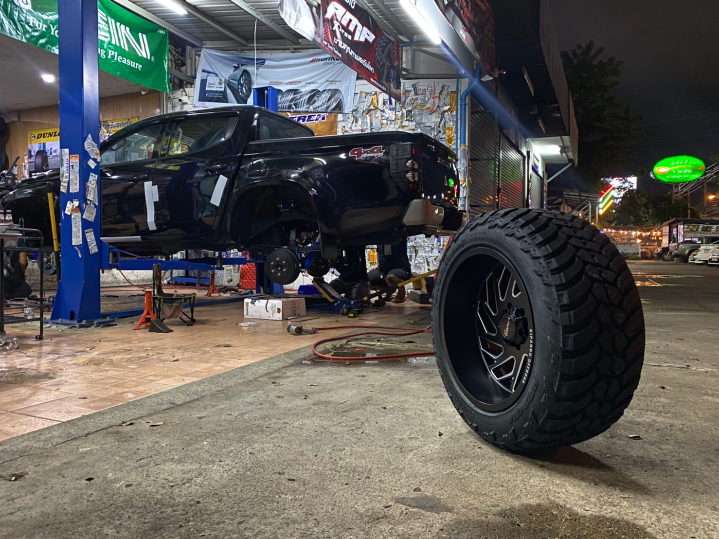 TRITON 4X4 จัดทรงเมกา