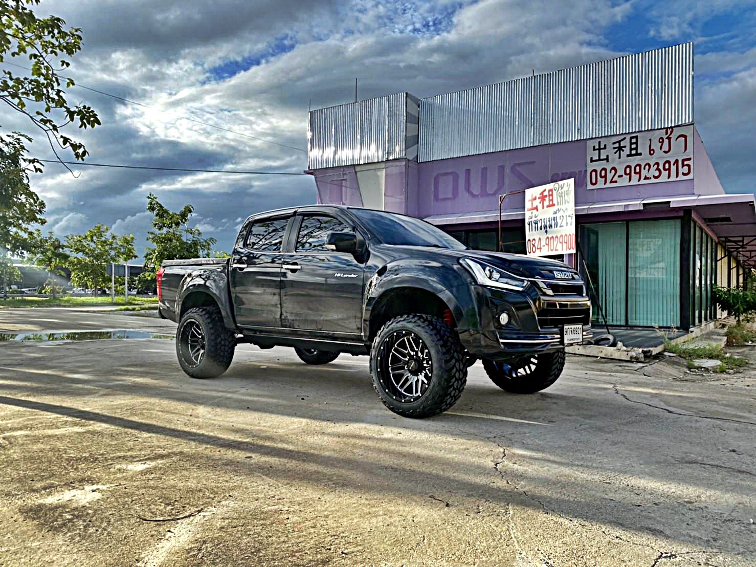 NISSAN_NAVARA_แปลงร่าง ทรงเมกา