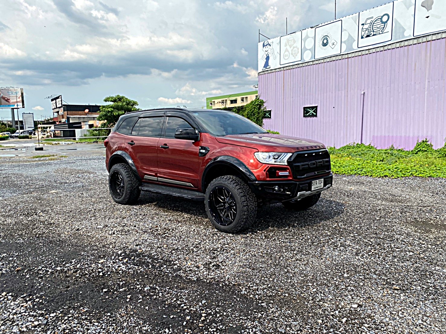 FORD EVEREST จัดทรงเมกาที่ STEP9