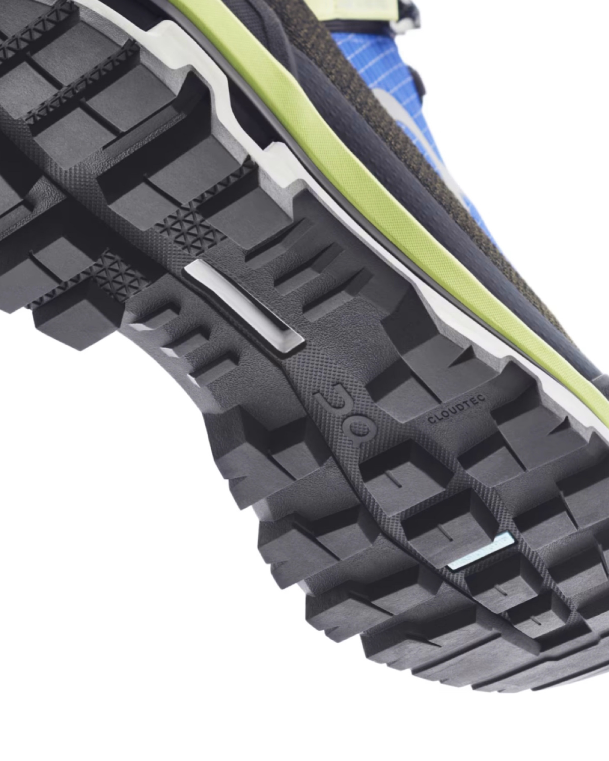 รองเท้าเดินป่า On CloudAlpine Waterproof (M8/8.5/9US)