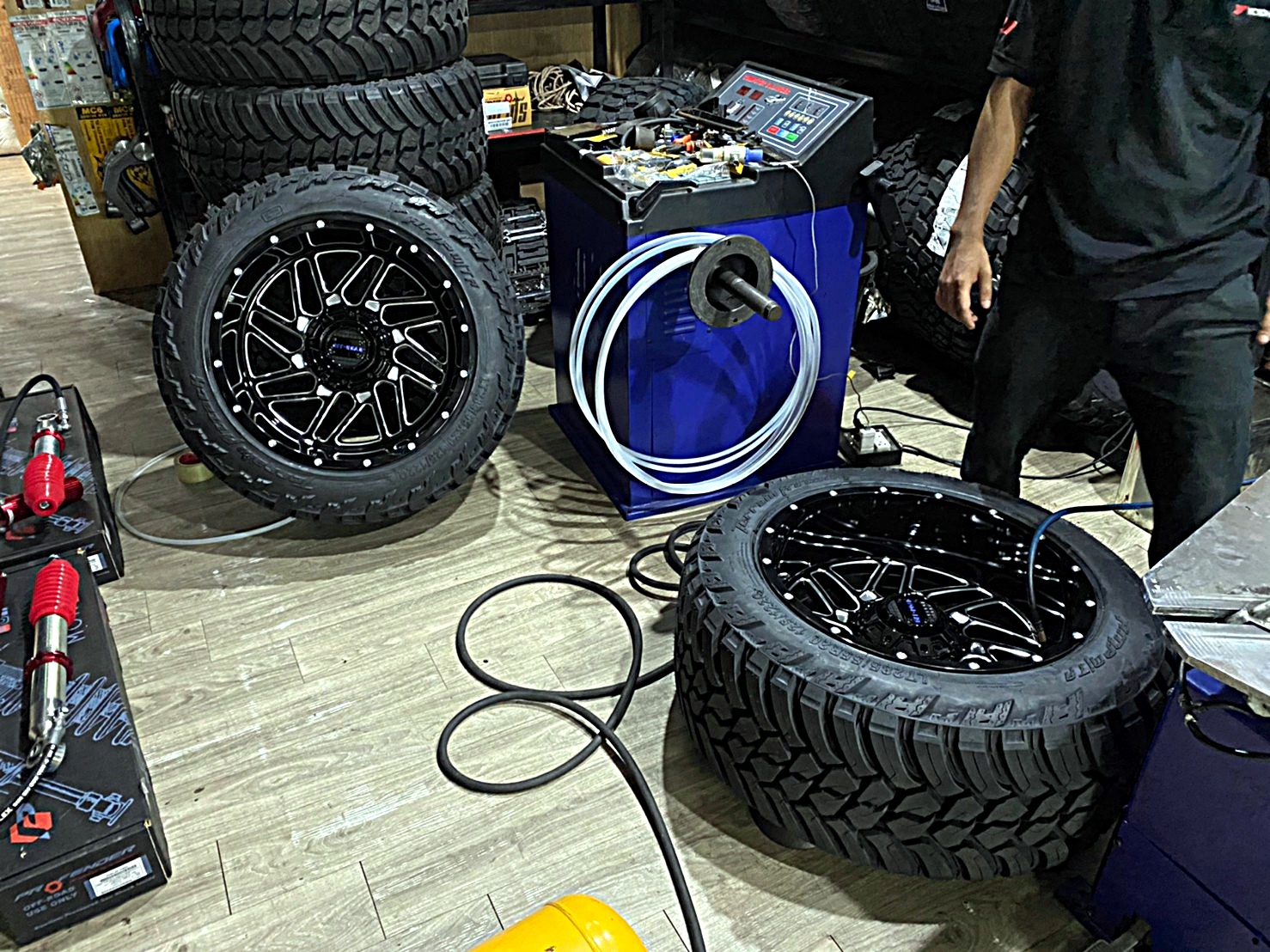 MU-X ทรงเมกา หล่อที่ STEP9