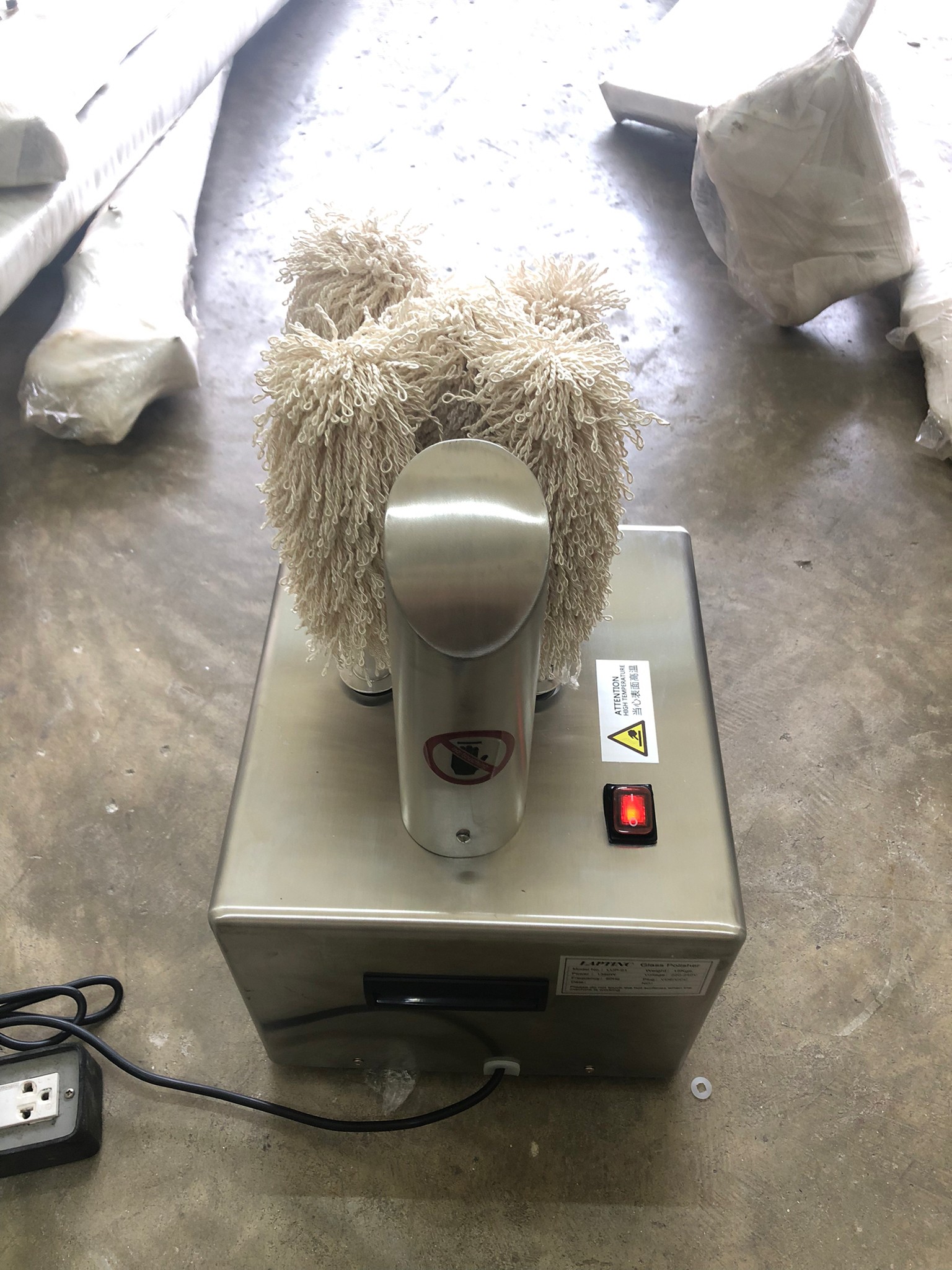 เครื่องเช็ดแก้วไวน์ 5 หัว แบบไฟฟ้า เครื่องเช็ดแก้วไวน์ความเร็วสูง SME LUP-01