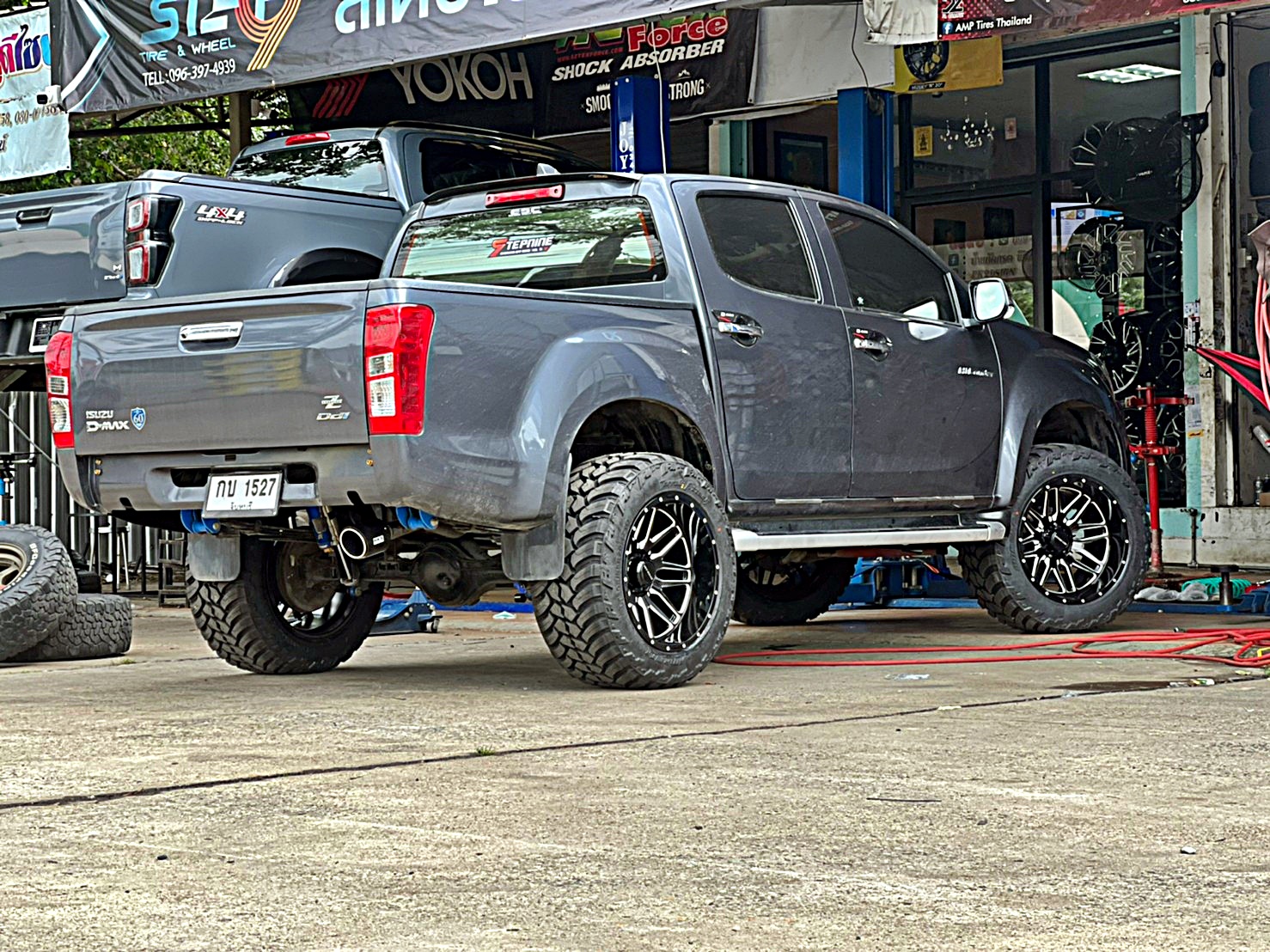 D_MAX_จองคิวมาจากจันทบุรี ทำทรงเมกาที่ STEP9