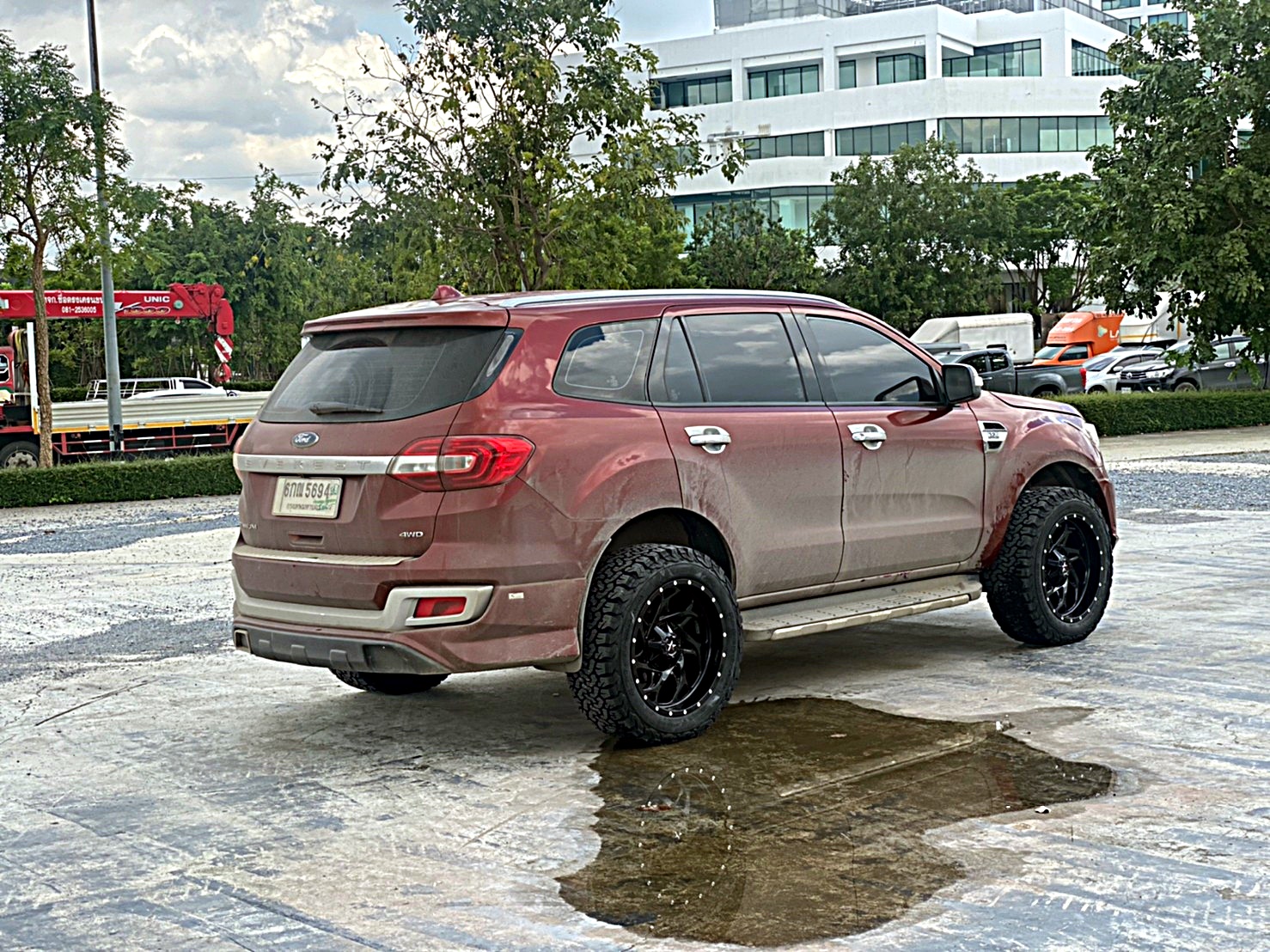 FORD EVEREST แต่งออฟโรดแบบไม่ยก
