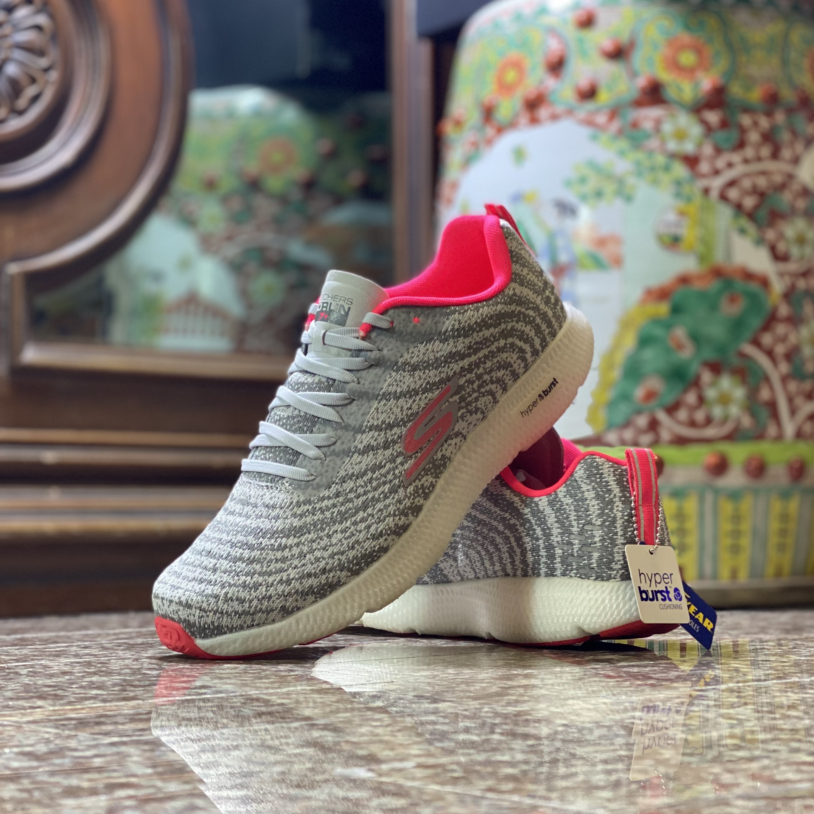 รองเท้าวิ่ง Skechers GOrun 7+ ‘HyperBurst’ (W11US)