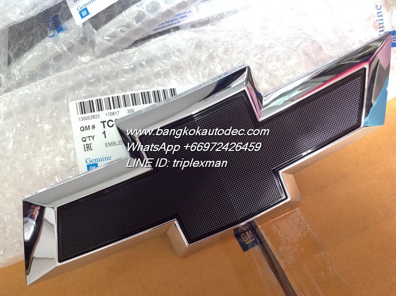 CHEVROLET TRAILBLAZER 16-17 FRONT GRILLE EMBLEM BLACK (1PC)