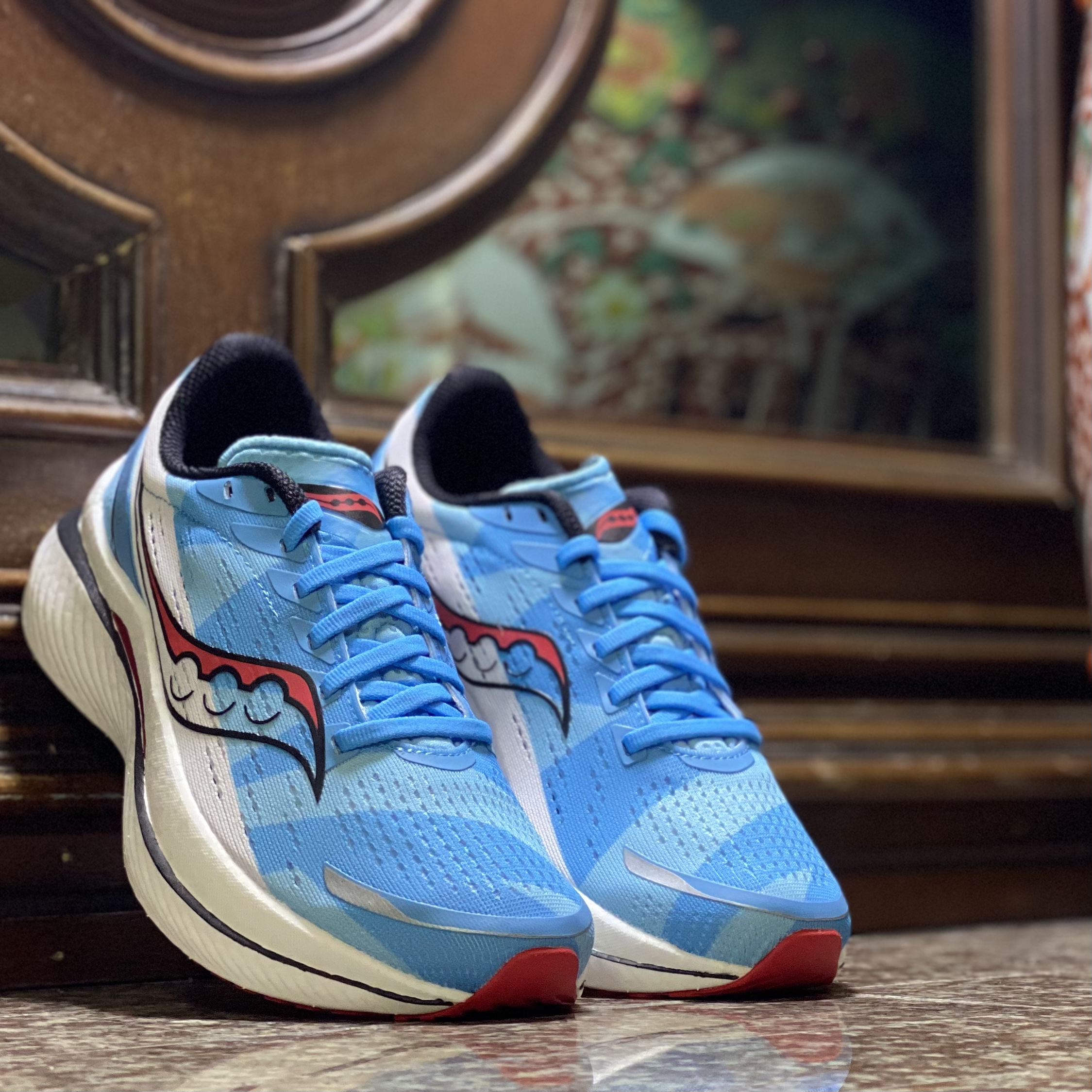 รองเท้าวิ่ง Saucony Endorphin Speed 3 ‘LIMITED’ (W7US)