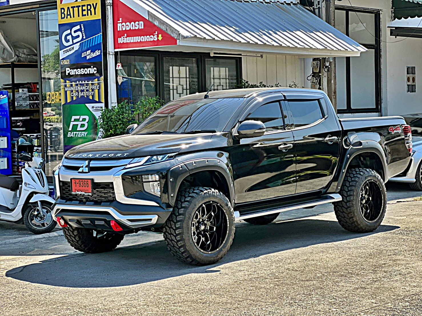 TRITON ทรงเมกา ล้อ FORCE ที่ STEP9