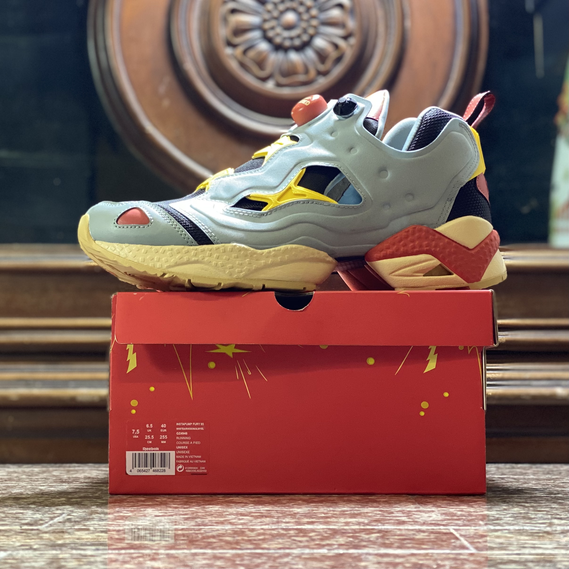 รองเท้า Reebok X Looney Tunes InstraPump Fury 95 ‘LIMITED’ (M7/7.5/8/8.5/9/11US)