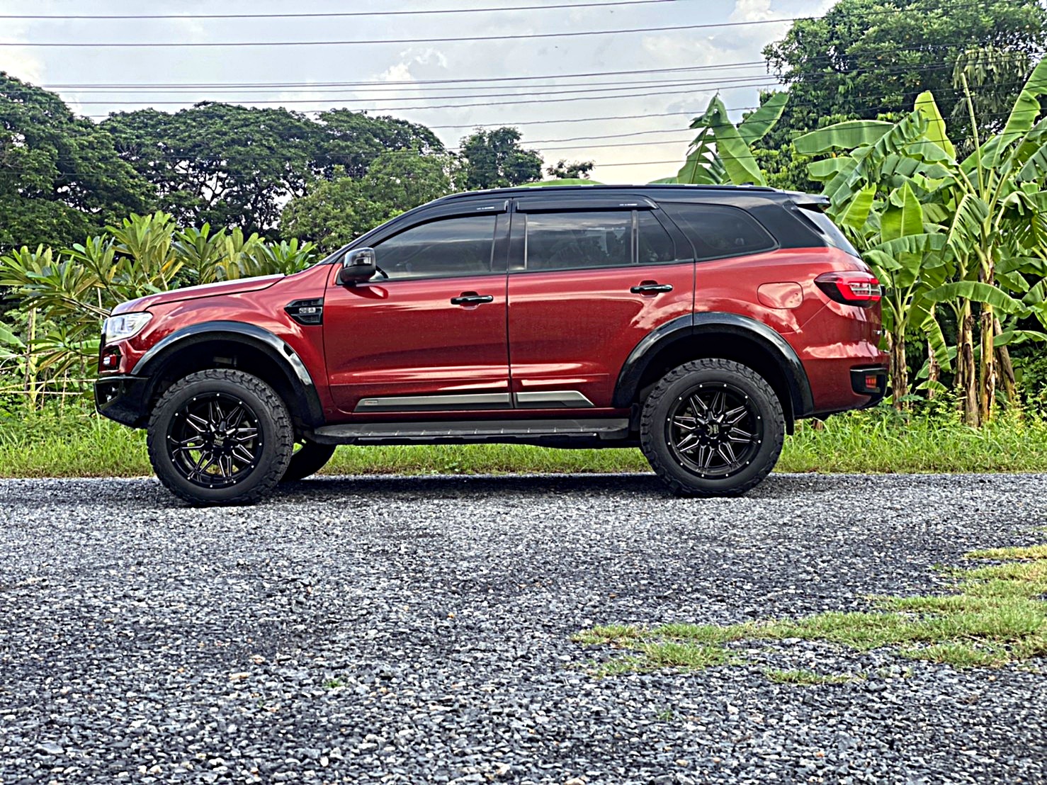 FORD EVEREST จัดทรงเมกาที่ STEP9