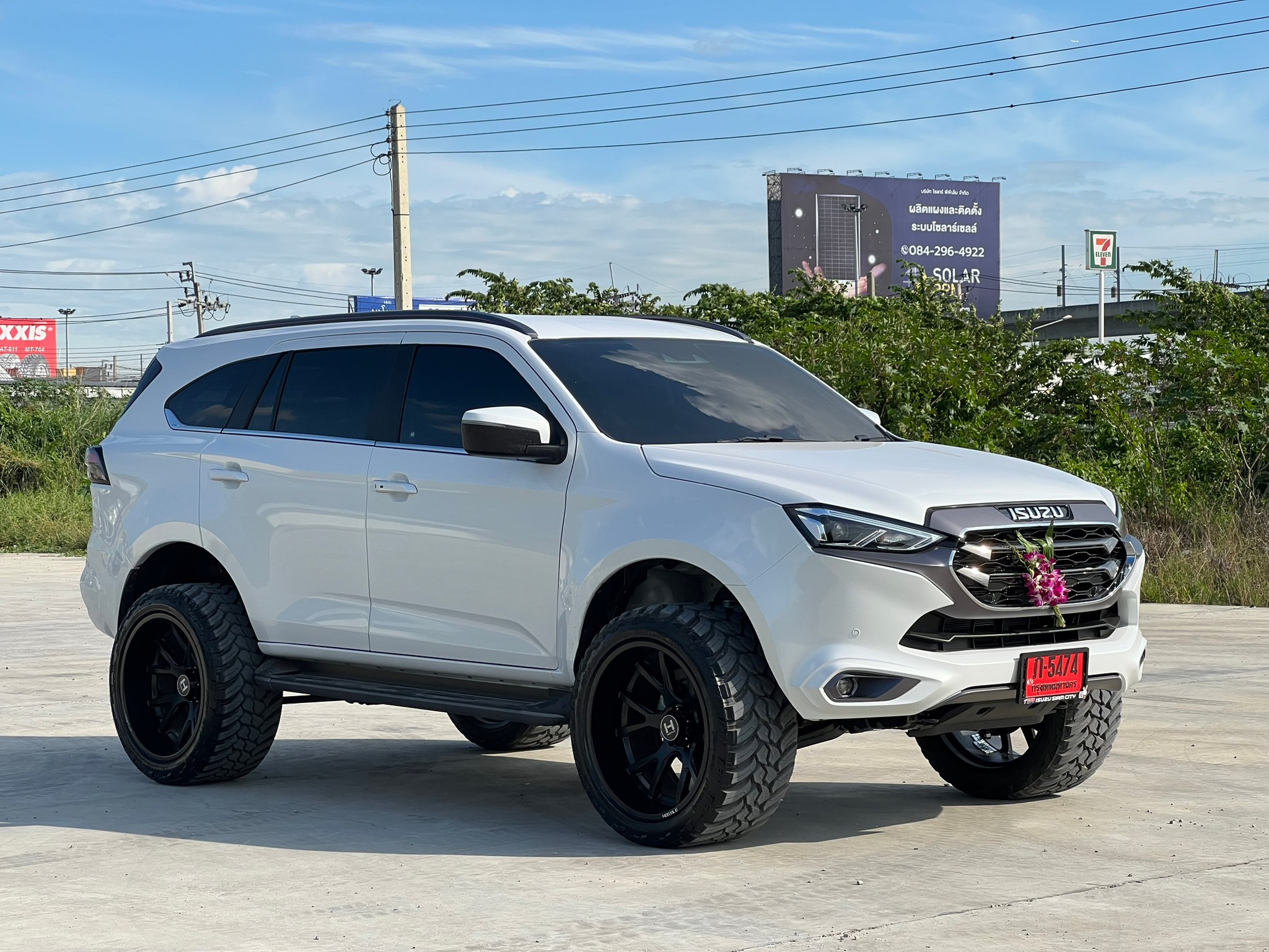 ISUZU MU-x จัดทรงเมกา ขอบ22 ล้อแท้