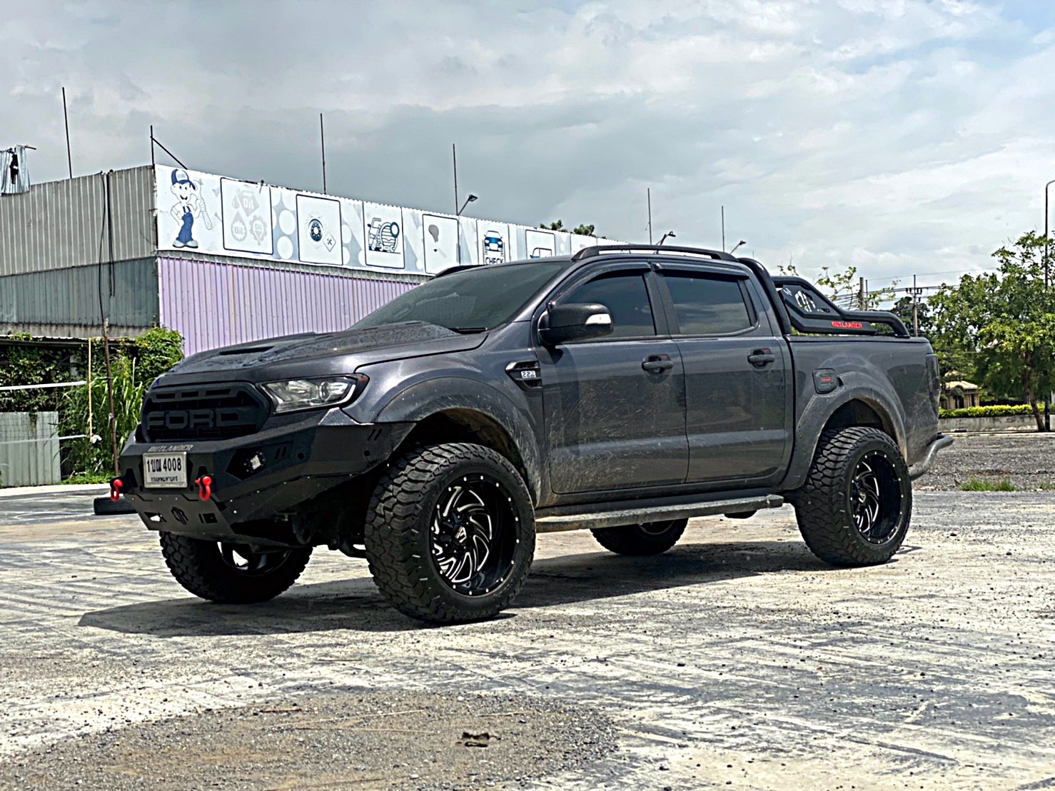 FORD จัดชุดใหม่ ทรงเมกาที่ STEP9