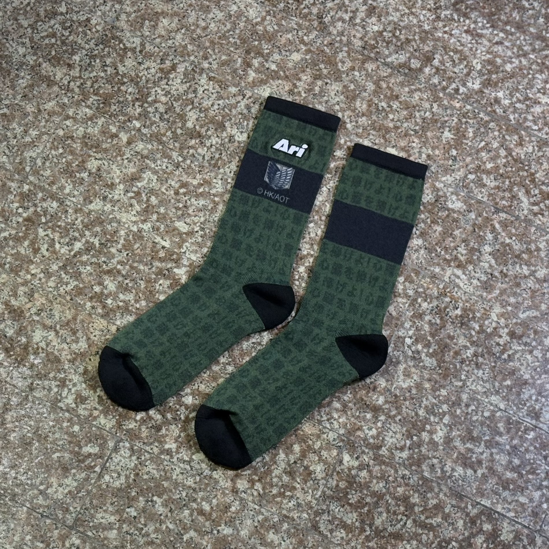 ถุงเท้าวิ่ง Ari X AOT Running Socks LIMITED ‘GREEN’