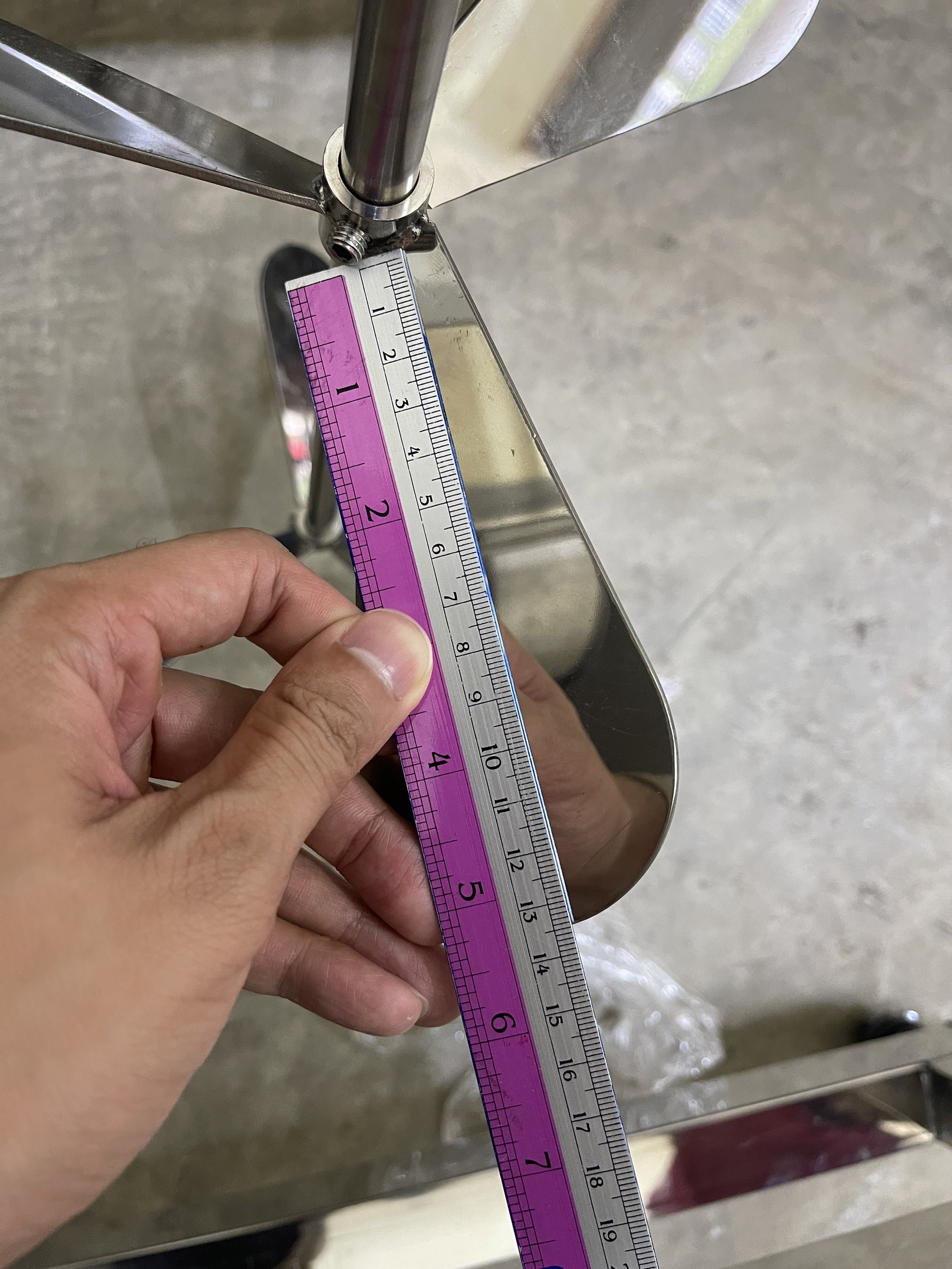 18552 เครื่องผสมกวนแบบใช้ปั้มลม SP-100G-H900 แบบรถเข็น