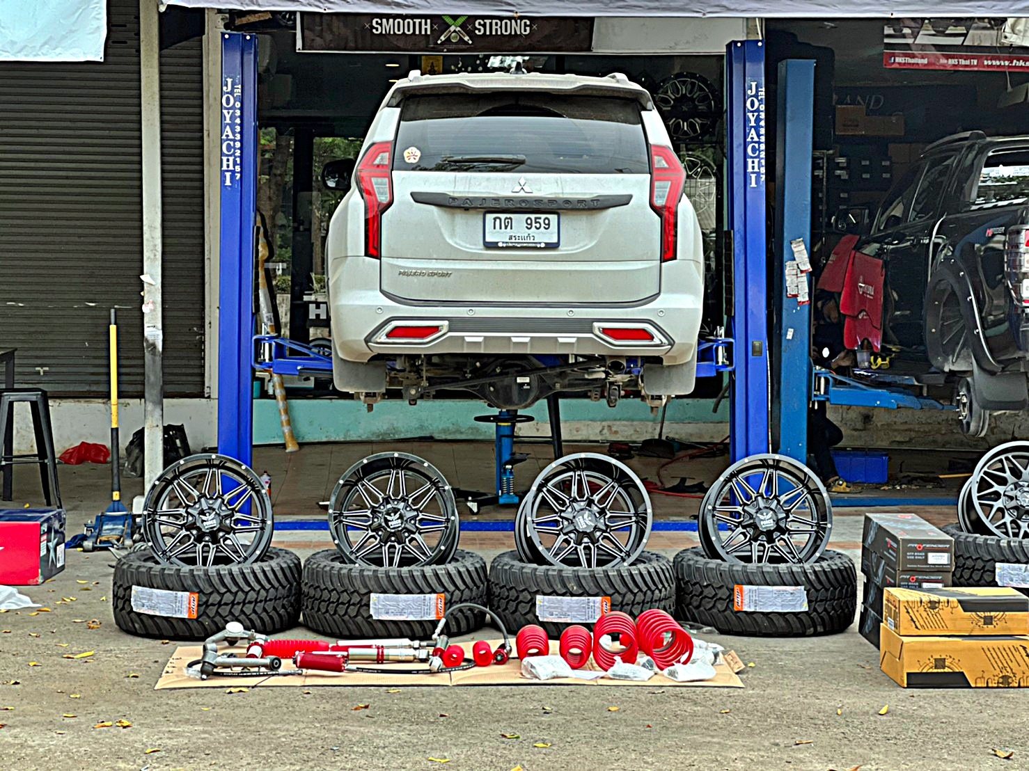 PAJERO SPORT ทรงเมกา ที่ STEP9