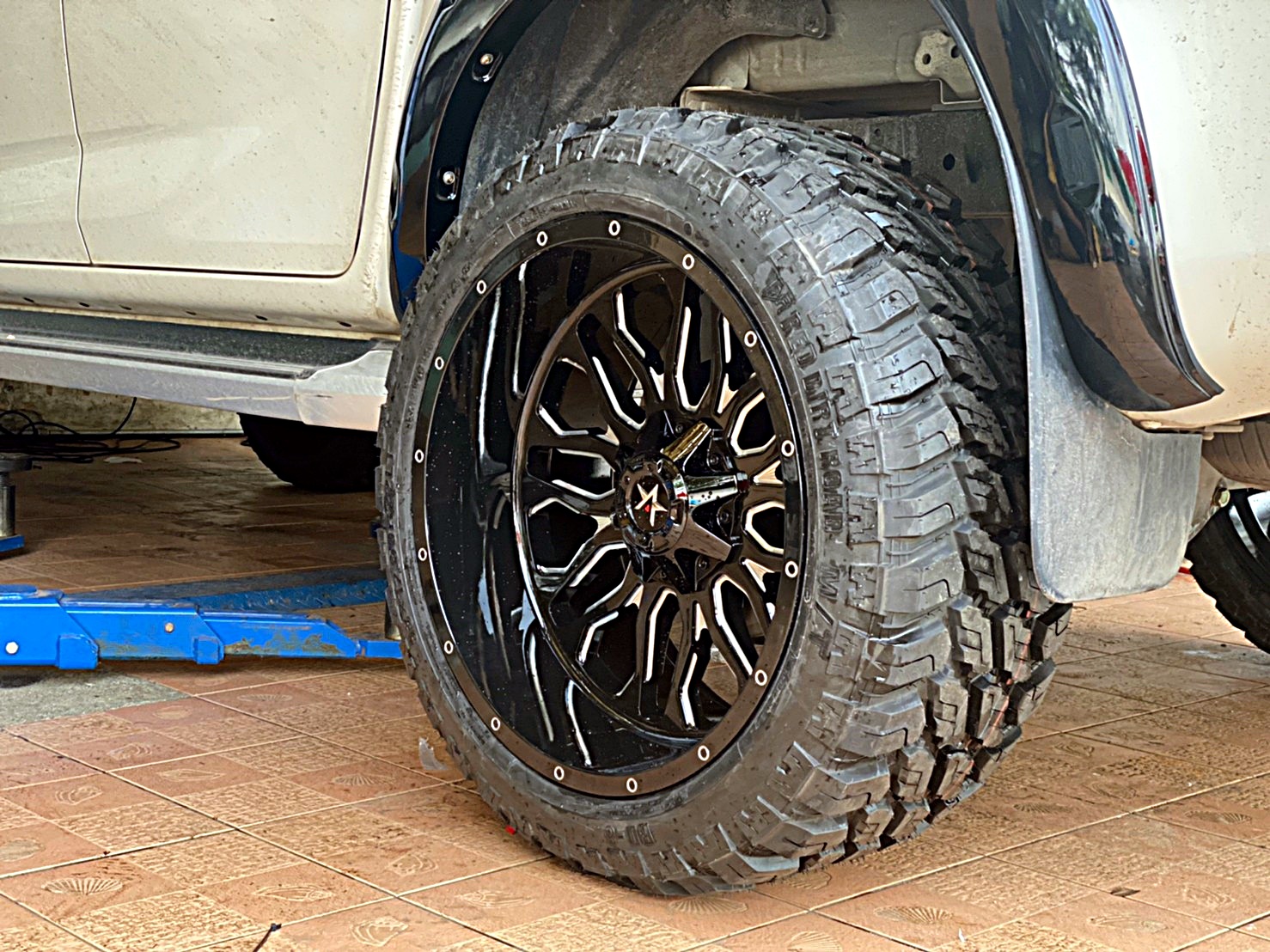 D-MAX ทรงเมกา มาไกลจากปราจีนบุรี