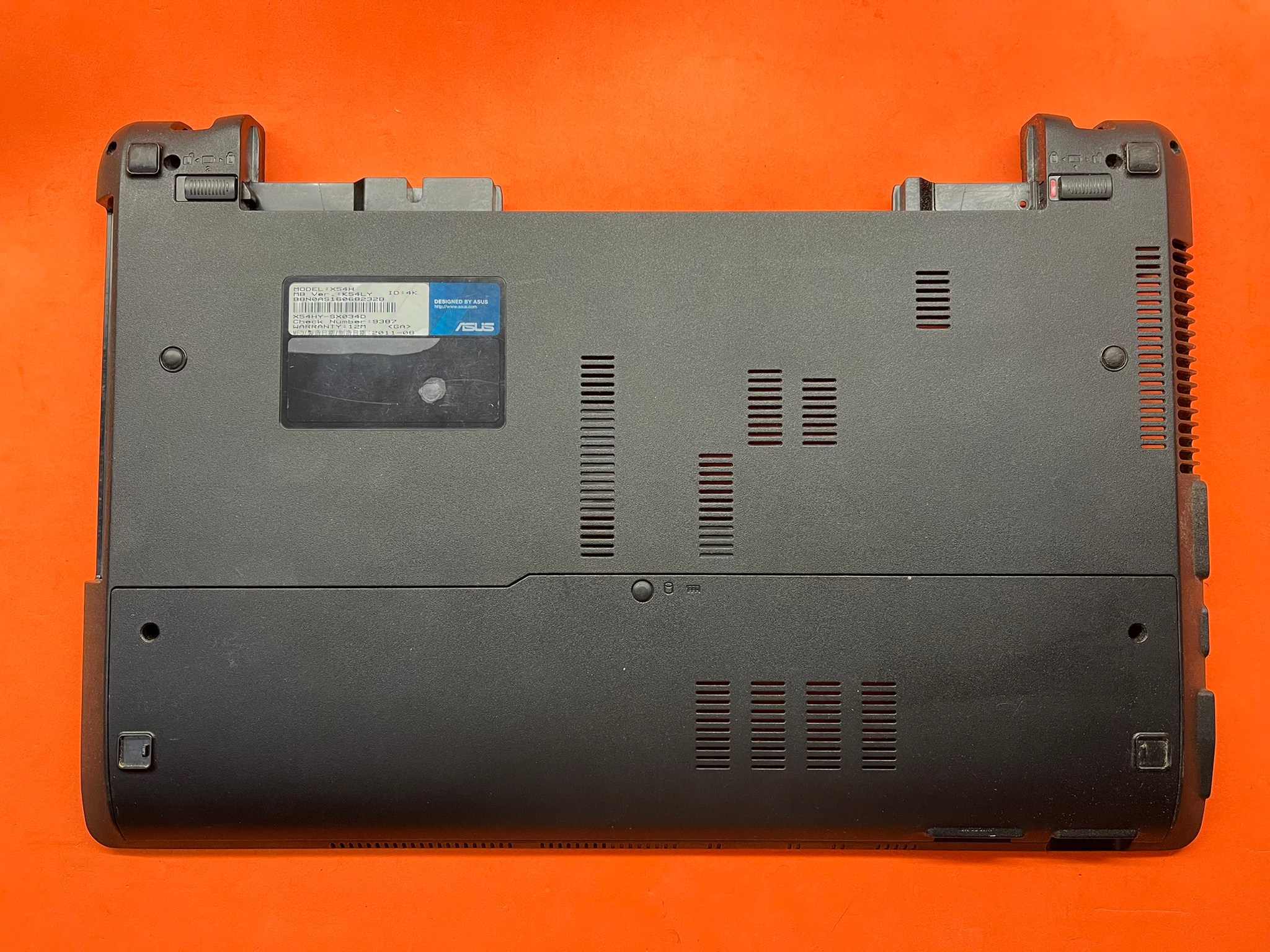 MT01551 บอดี้ล่าง ASUS K54C X54C K54HR X54H K54L K54LY Bottom Base Cover Chassis 13GN7UDAP022-1 (มือสอง) 2