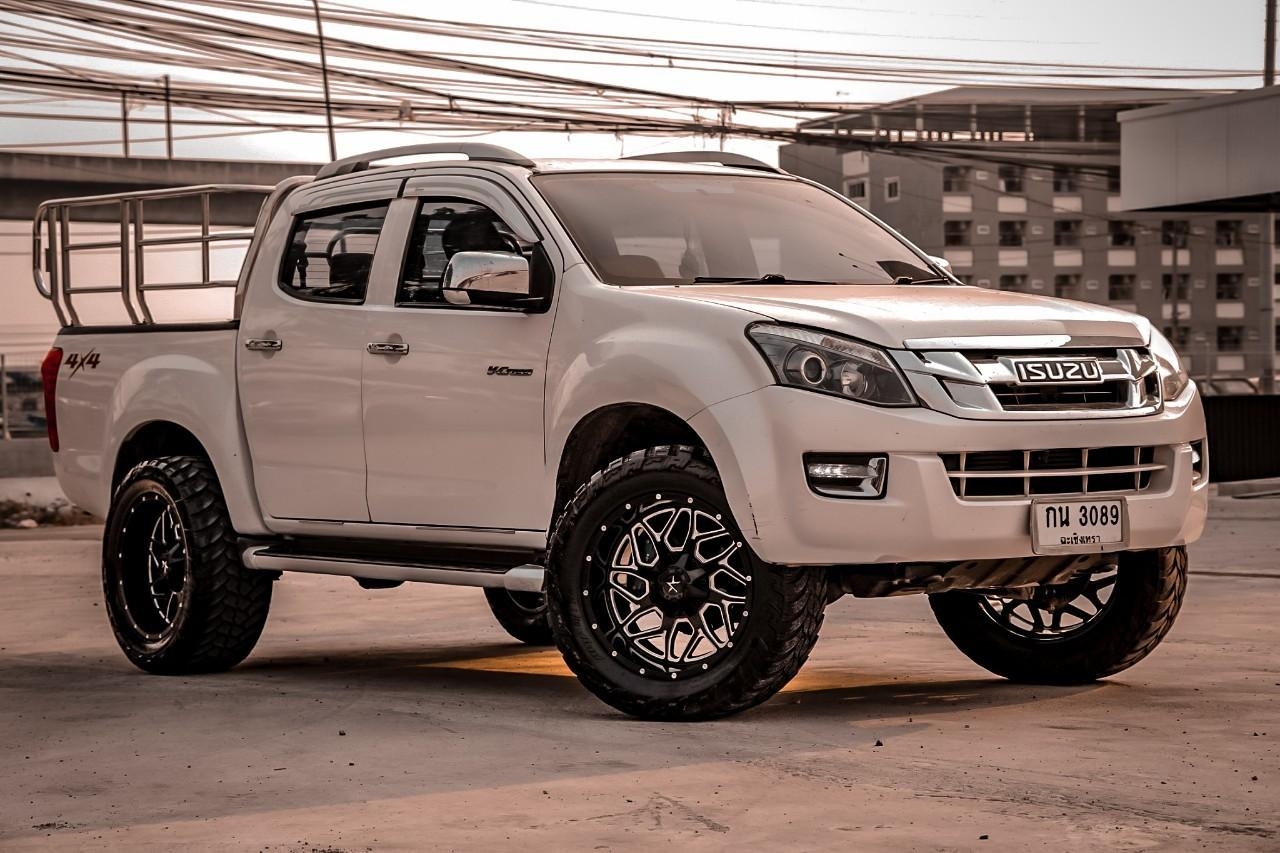 ISUZU D-MAX V-CROSS 4x4 มาจากฉะเชิงเทรา