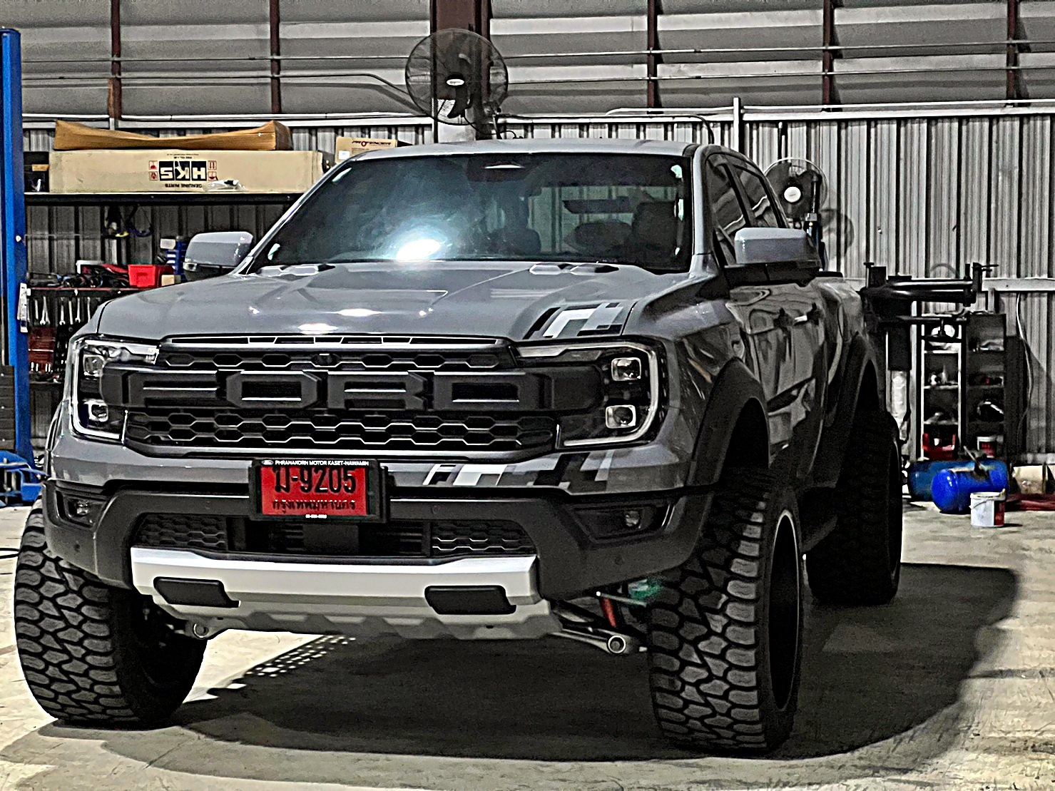 ส่งงาน RAPTOR V6 หล่อจบ ที่ Step9 ล้อแท้ HOSTILE H113