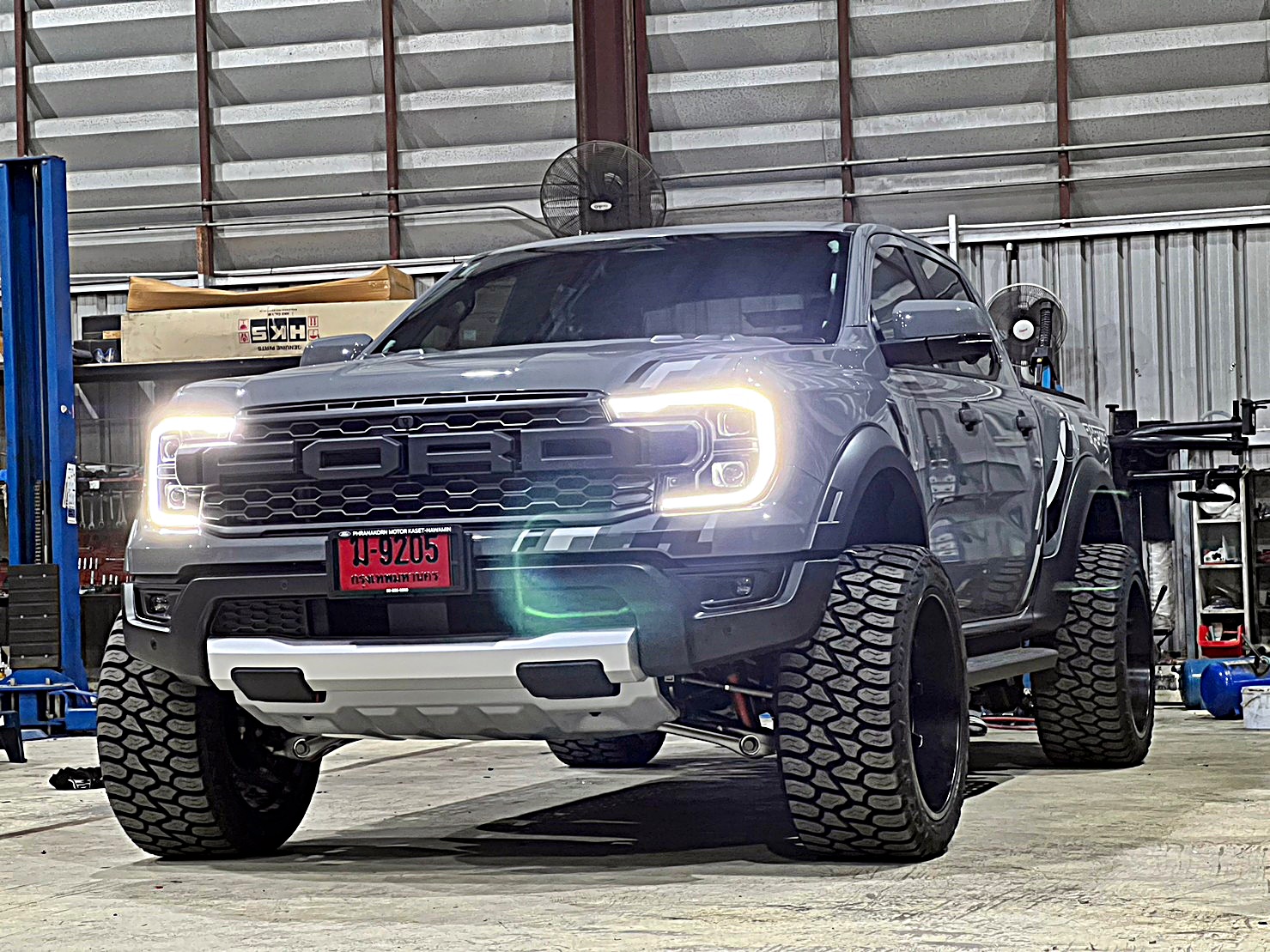 ส่งงาน RAPTOR V6 หล่อจบ ที่ Step9 ล้อแท้ HOSTILE H113