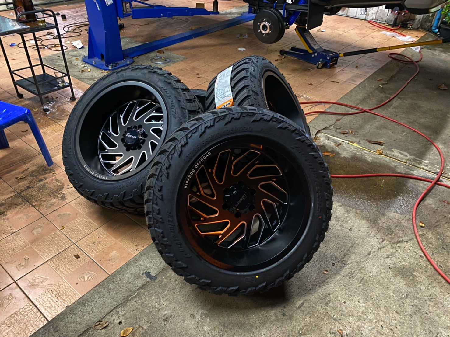 TRITON 4X4 จัดทรงเมกา