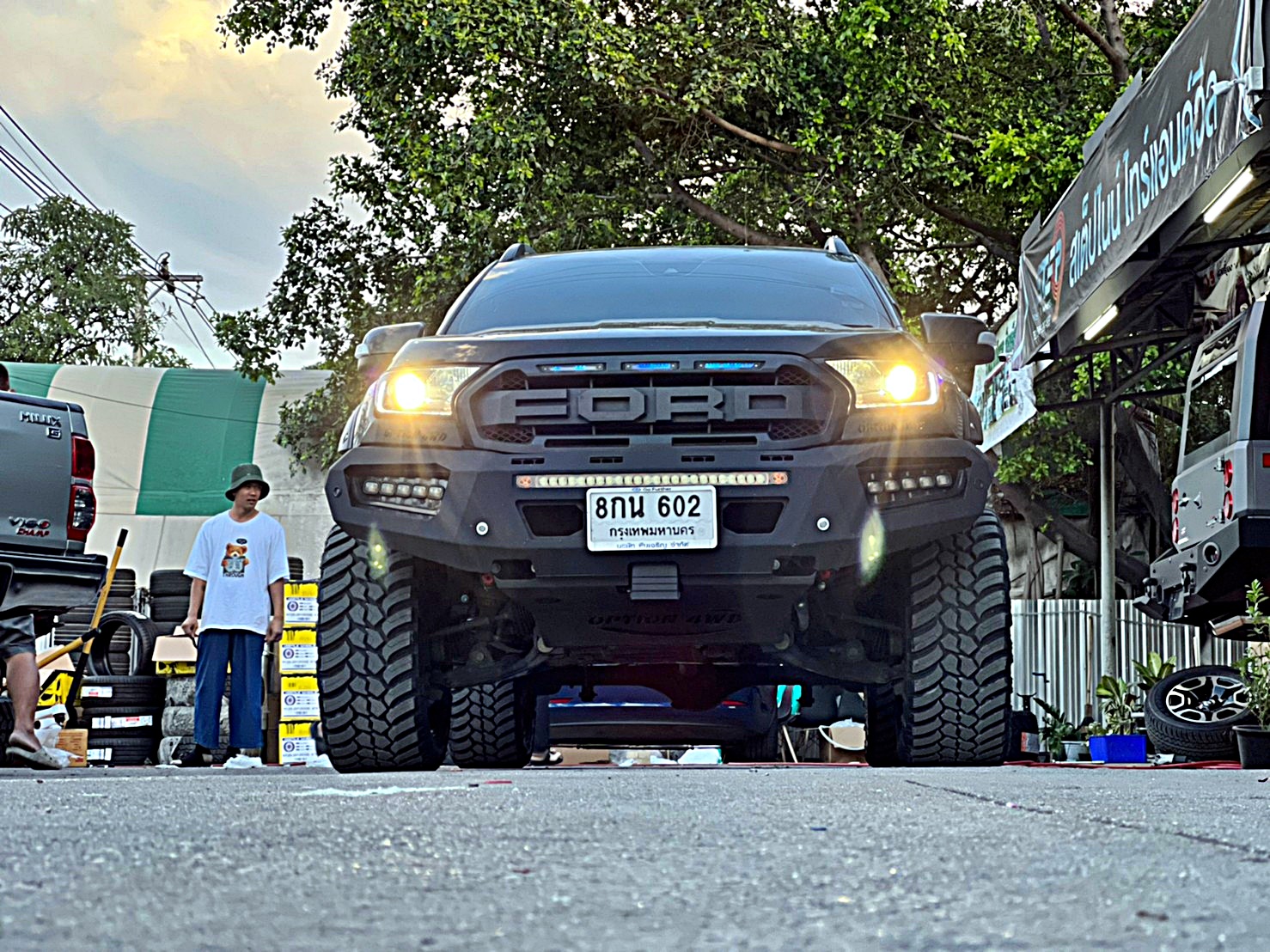 XF201 ขอบ20 ใส่ FORD ทรงเมกา