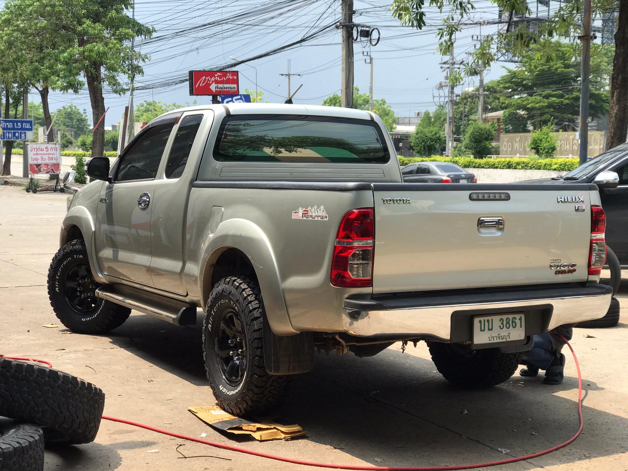 BF GOODRICH KO2 265/75-16 ราคาถูก