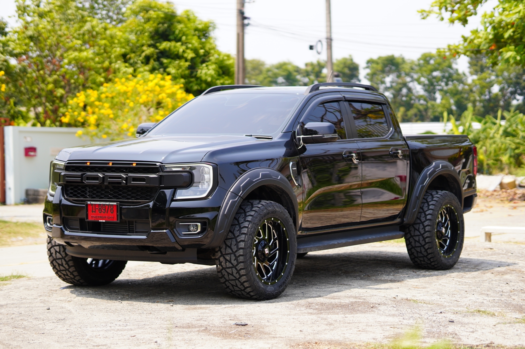 FORD RANGER NEXTGEN เดิมๆไม่ยก แต่งเมกาที่ STEP9