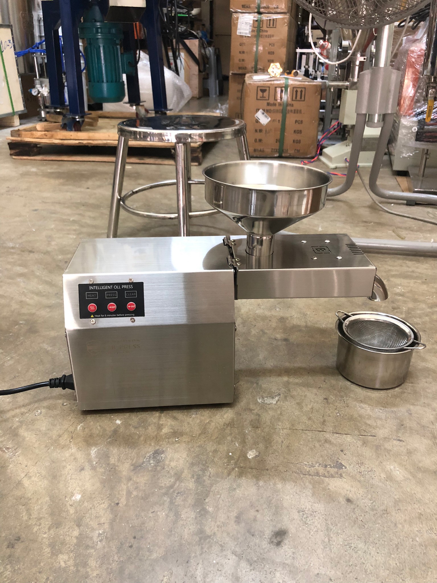 🌈13573 เครื่องสกัดน้ำมัน สแตนเลสไม่เป็นสนิม แบบอัตโนมัติ สำหรับธุรกิจเริ่มต้น SME รุ่น B01