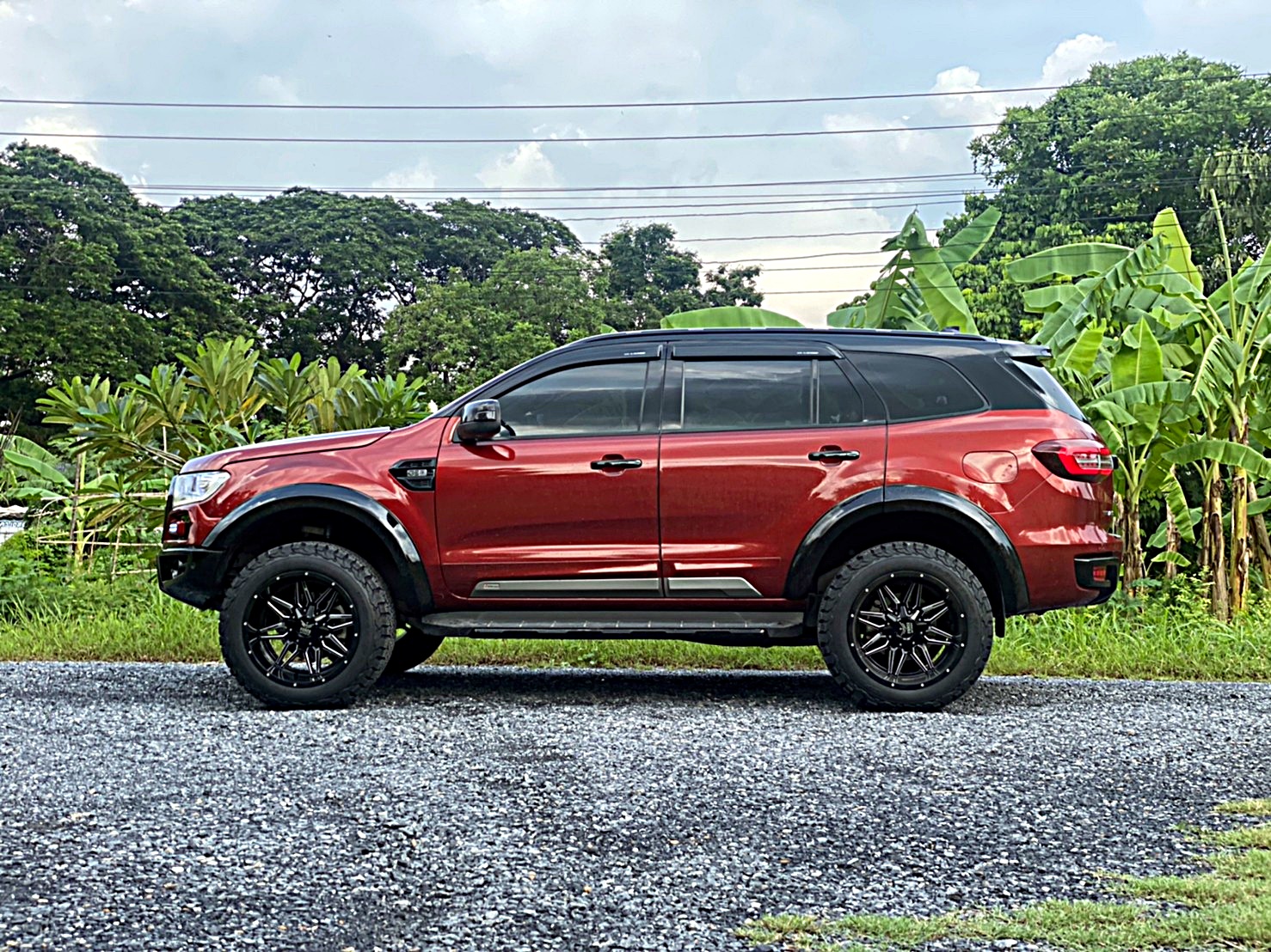 FORD EVEREST จัดทรงเมกาที่ STEP9