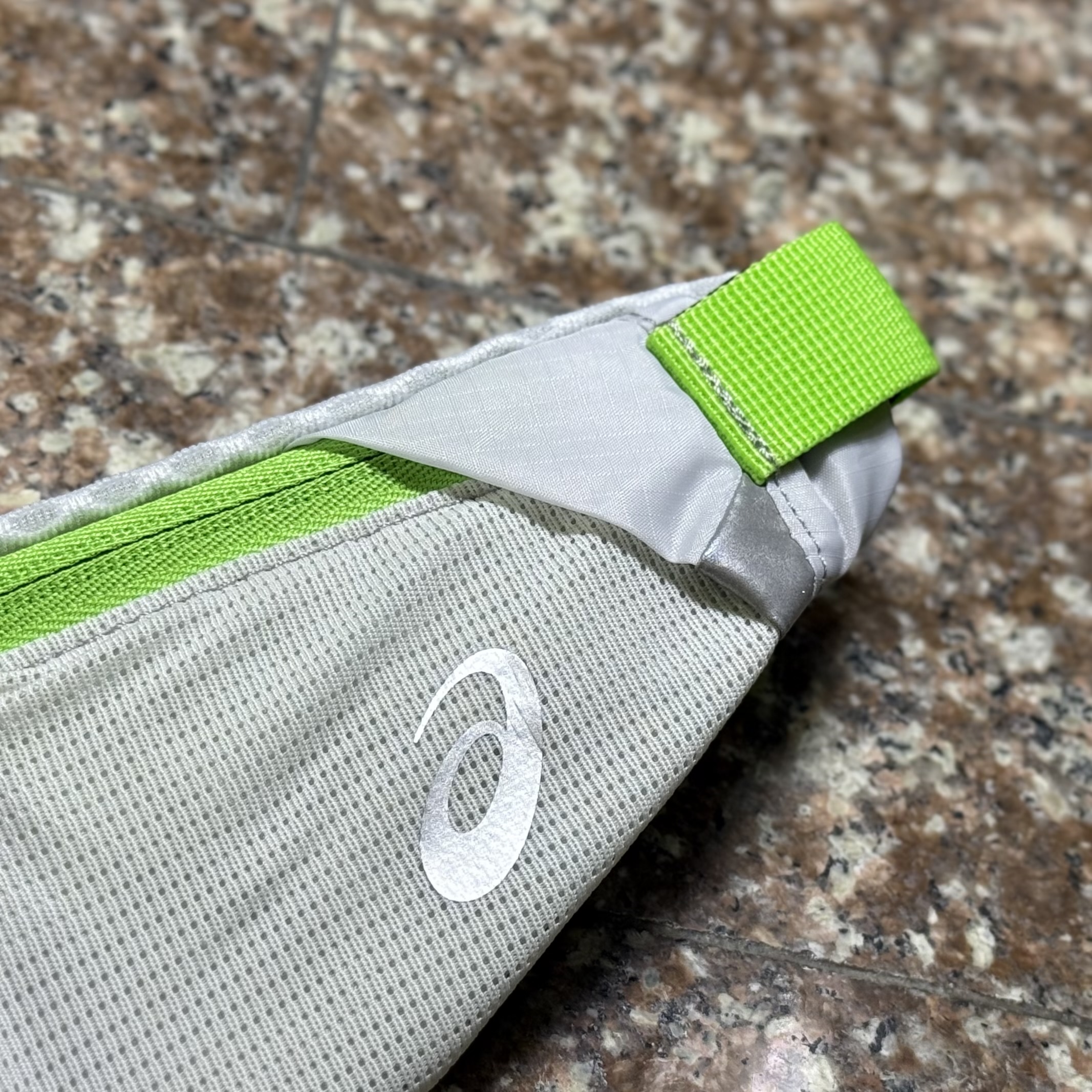 กระเป๋าวิ่ง ASICS Running Waist Pouch M ‘Grey/Lime’