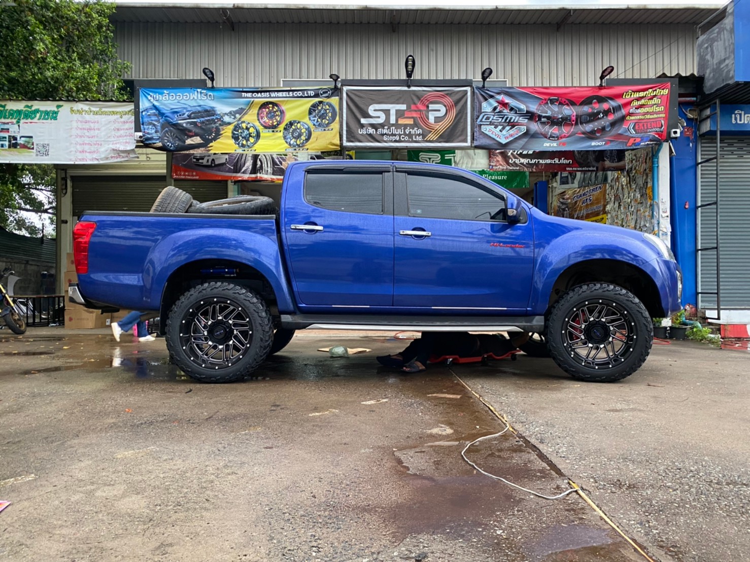 D-MAX มาจากสุพรรณบุรี จัดทรงเมกาที่ STEP9