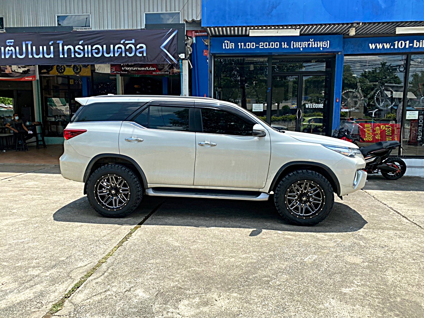 FORTUNER ล้อขอบ20 OFFROAD ที่ STEP9