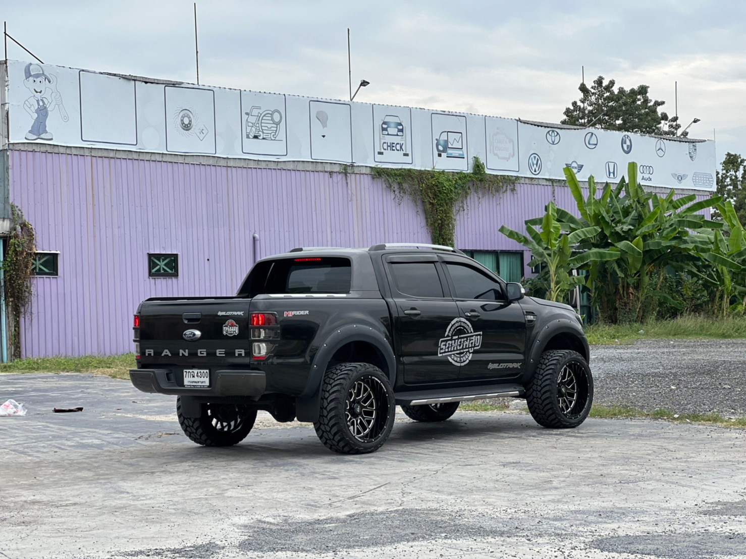 FORD ทรงเมกา ขอบ22 ที่ STEP9