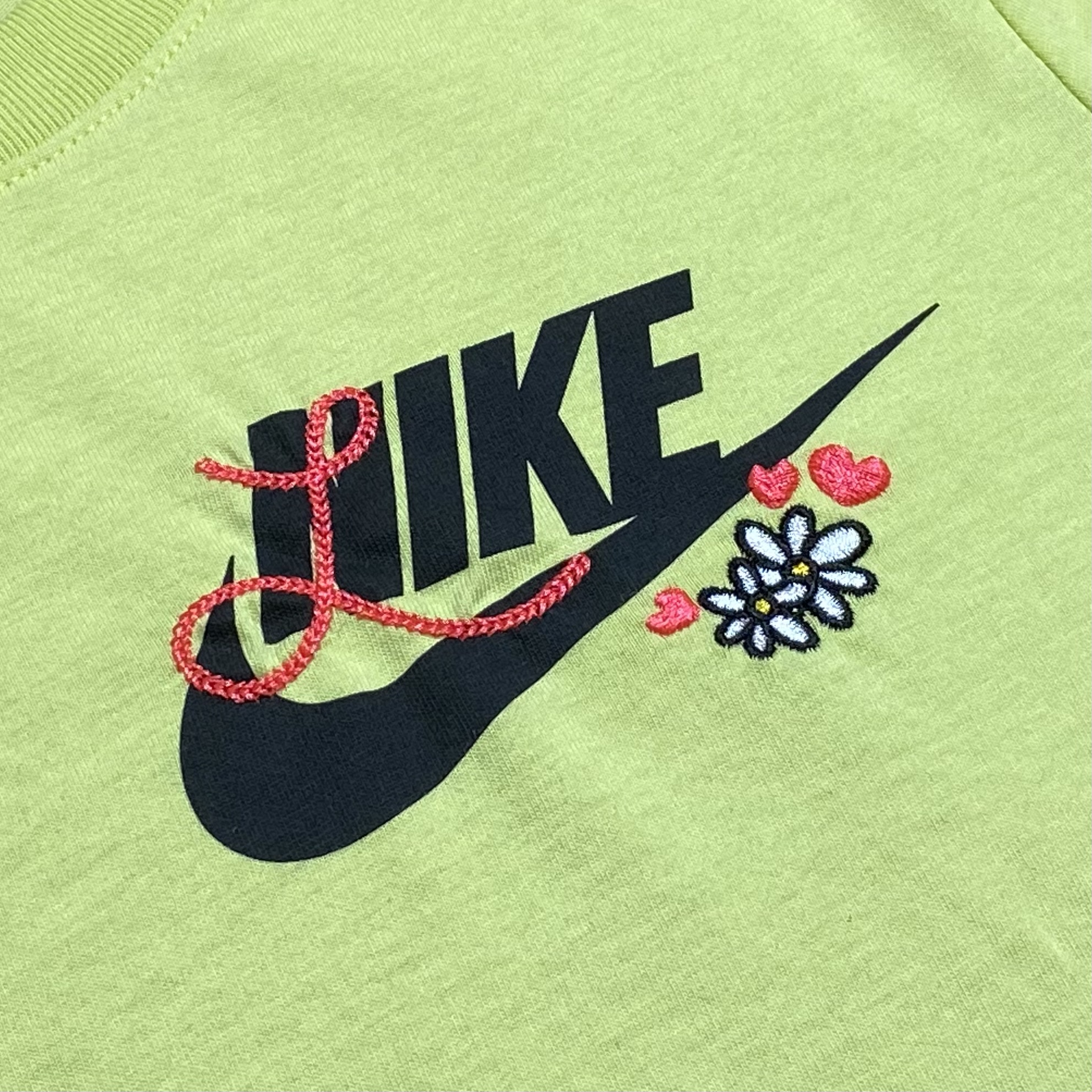 เสื้อผู้หญิง Nike Novel T3 Tee (M)