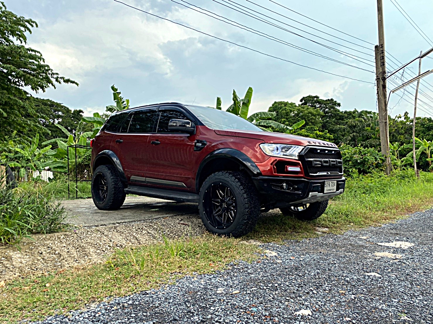 FORD EVEREST จัดทรงเมกาที่ STEP9