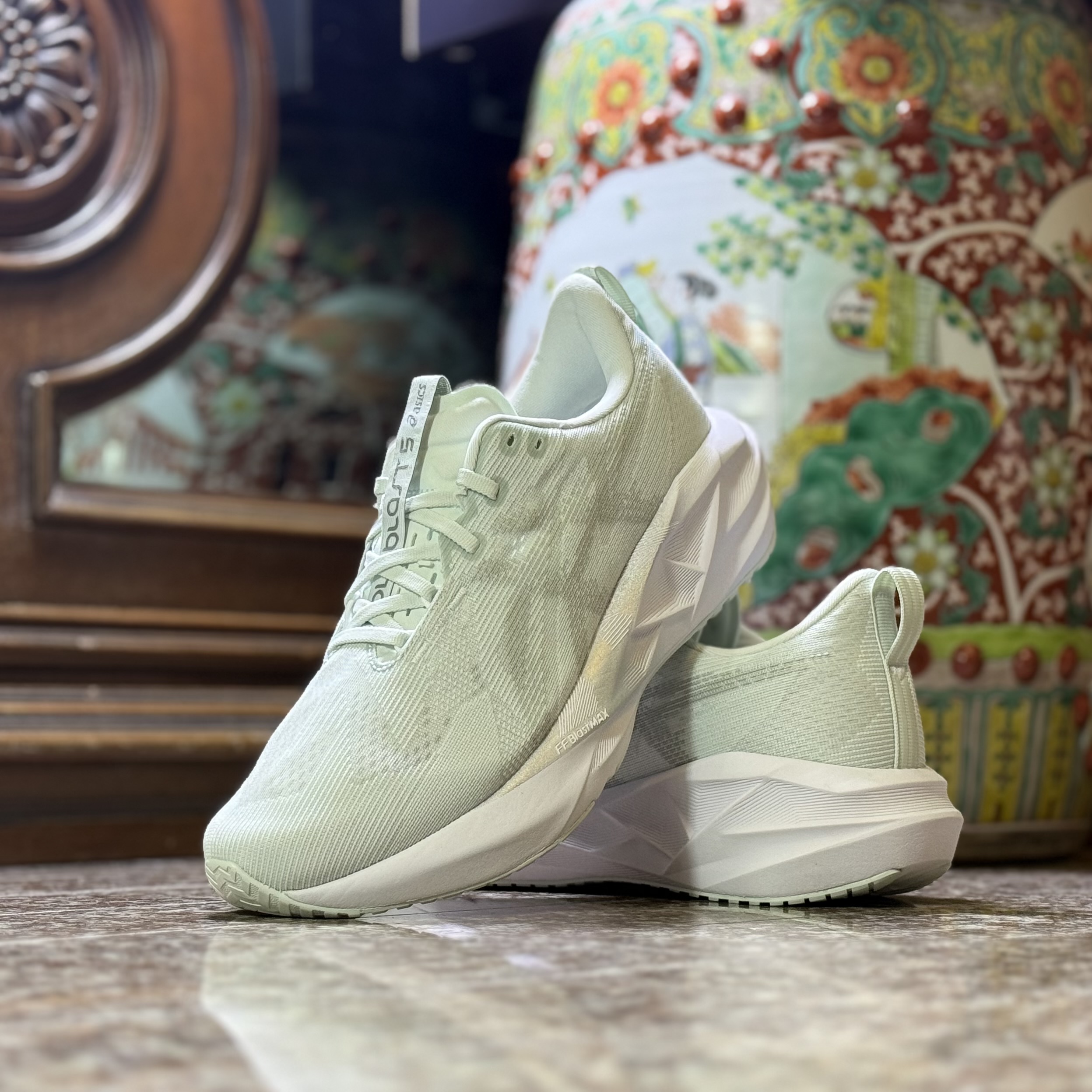 รองเท้าวิ่ง ASICS NovaBlast 5 ‘EXCLUSIVE’ (M9.5US)