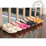 รองเท้าคัทชู