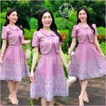 ✔️พร้อมส่ง : [ XS-S-M-L-XL] :: ชุดเดรสผ้ามัดหมี่ทอลายไทย คอบัวแต่งกระดุม ดีเทลสไตลฺกั๊กเรียบร้อยน่ารัก กระโปรงทรงบาน8ชิ้น ซิปซ่อนหลัง งานอัดกาวทั้งชุด ใส่ทำงาน ใส่ออกงานสวยๆ