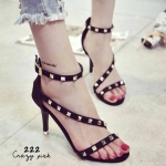 รองเท้าส้นเข็ม