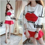 Set 2 ชิ้น เสื้อสกรีนลายจูบ + กระโปรง