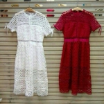 เดรสลายฉลุ