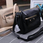 กระเป๋ารุ่นใหม่จาก MNG สะพายข้าง