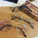 แว่นแฟชั่น แว่นเนิร์ด แนวๆ